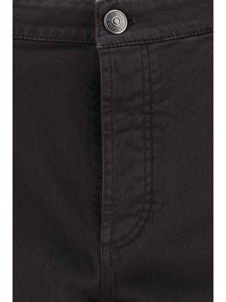 Jeans with turn-up hem