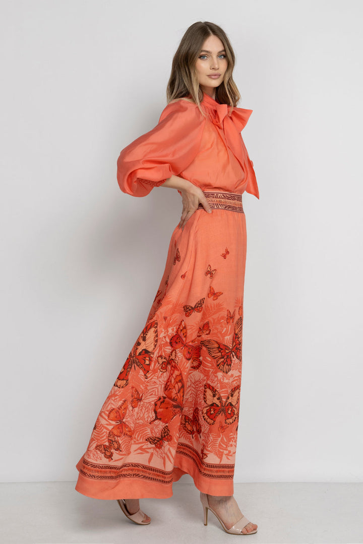 BOHEMIAN PAPAYA LYOCELL BLOUSE WITH PUFF SLEEVES AND TIE-FRONT COLLAR - ESSENTIALS JIORO БОХЕМСКА РИЗА ОТ ЛИОЦЕЛ В ЦВЯТ ПАПАЯ С БОГАТИ РЪКАВИ И ВРЪЗКА - ESSENTIALS JIORO