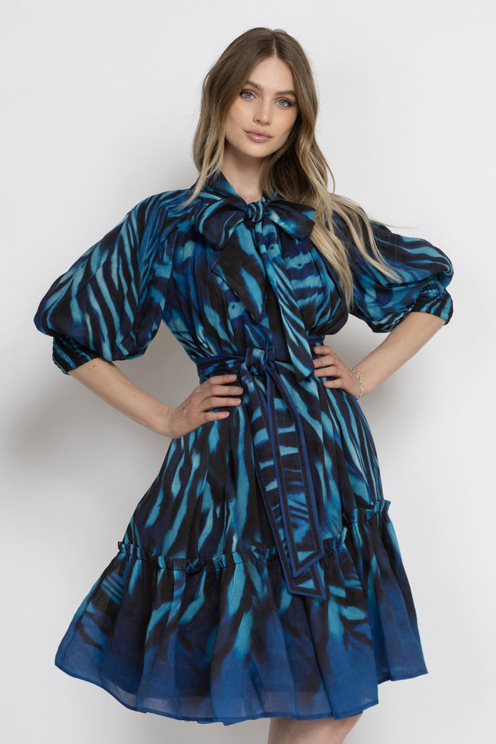 FLARED LYOCELL MIDI DRESS WITH BOW AND VOLUMINOUS SLEEVES - SHADES OF BLUE JIORO РАЗКРОЕНА МИДИ РОКЛЯ ОТ ЛИОСЕЛ С ПАНДЕЛКА И ОБЕМНИ РЪКАВИ - SHADES OF BLUE JIORO