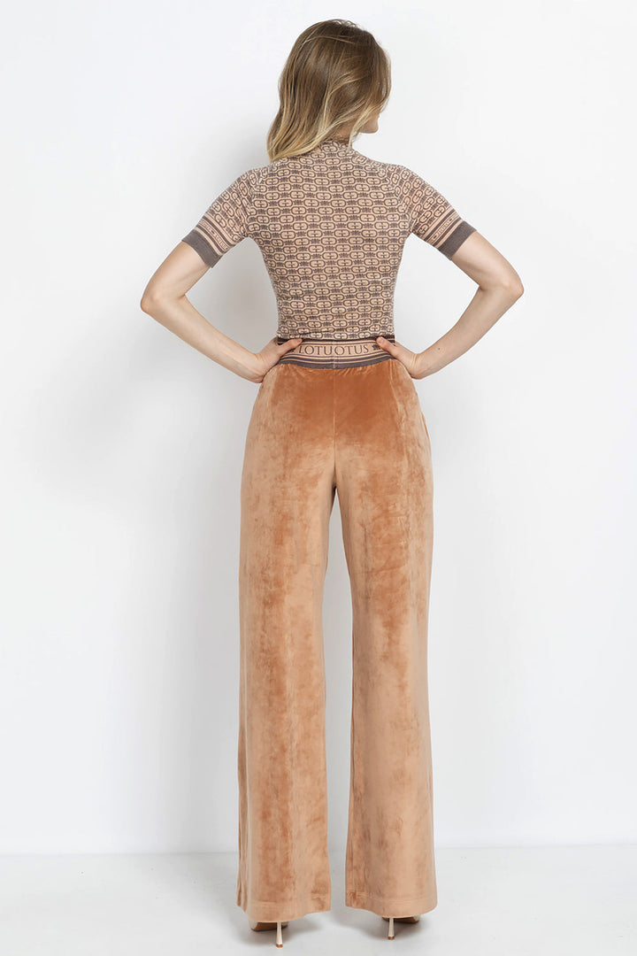 SAND VELVET WIDE-LEG TROUSERS - ESSENTIALS