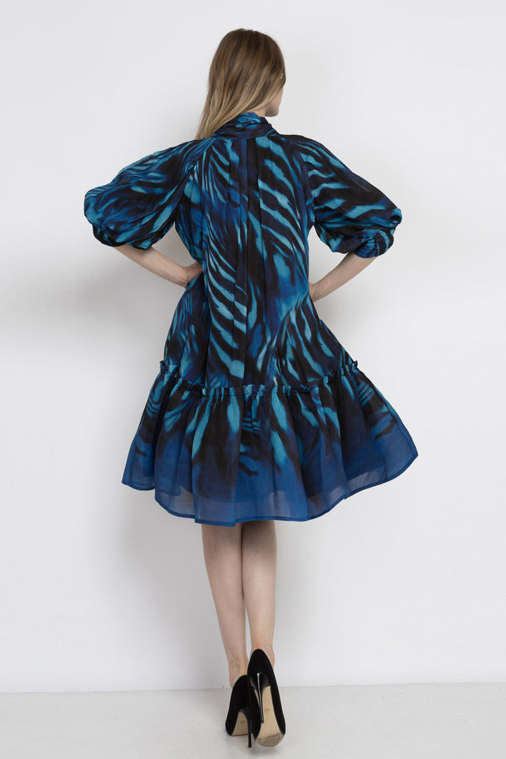 FLARED LYOCELL MIDI DRESS WITH BOW AND VOLUMINOUS SLEEVES - SHADES OF BLUE JIORO РАЗКРОЕНА МИДИ РОКЛЯ ОТ ЛИОСЕЛ С ПАНДЕЛКА И ОБЕМНИ РЪКАВИ - SHADES OF BLUE JIORO