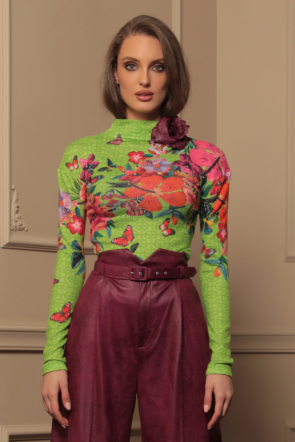 KNITTED TURTLENECK BLOUSE WITH HIGH NECK - ACID GREEN LOGO JIORO  ПОЛО БЛУЗА ОТ ПЛЕТИВО С ВИСОКА ЯКА – ACID GREEN LOGO JIORO