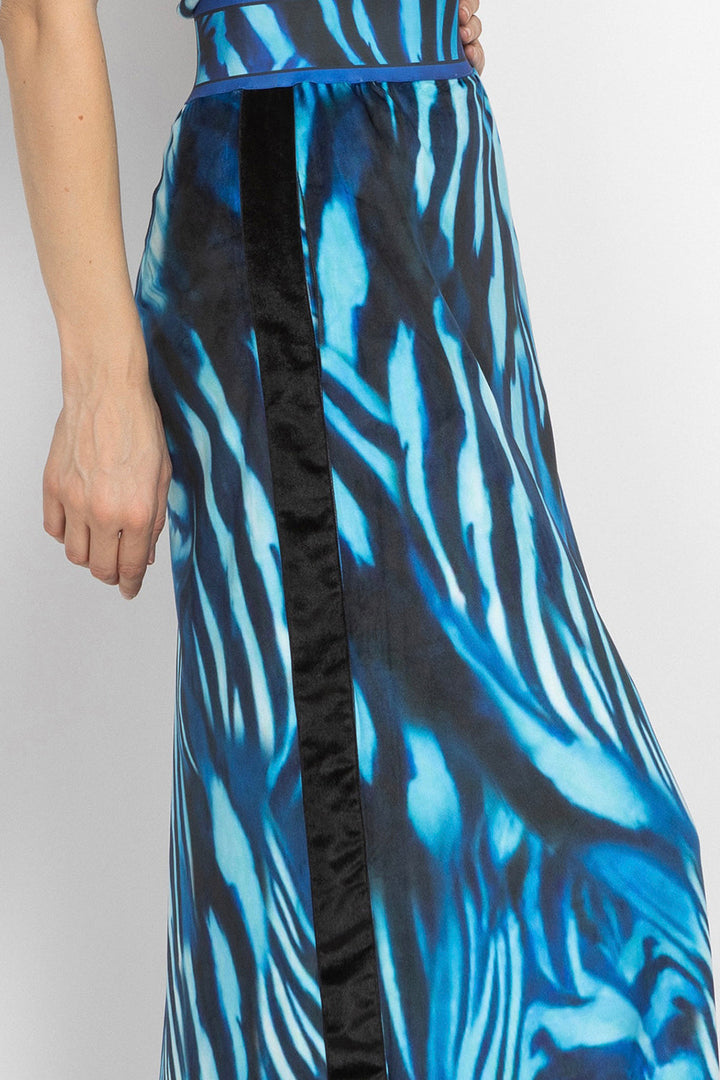 LONG VELVET A-LINE SKIRT WITH PRINTED WAISTBAND - SHADES OF BLUE JIORO ДЪЛГА ПОЛА ОТ КАДИФЕ С А-СИЛУЕТ И ВИСОКА ТАЛИЯ - SHADES OF BLUE JIORO