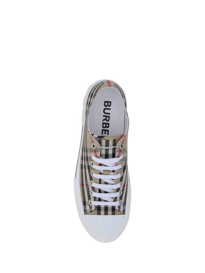 TNR Jacke Sneakers 4
