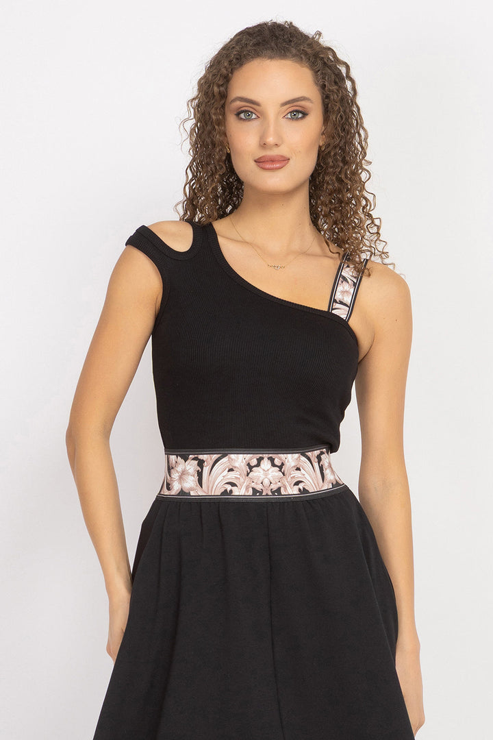 ASYMMETRICAL RIBBED TANK TOP IN BLACK WITH ELASTIC STRAP BAROQUE PEARL - ESSENTIALS JIORO АСИМЕТРИЧЕН РИПСЕН ТОП В ЧЕРНО С ЛАСТИЧНА ПРЕЗРАМКА BAROQUE PEARL - ESSENTIALS JIORO