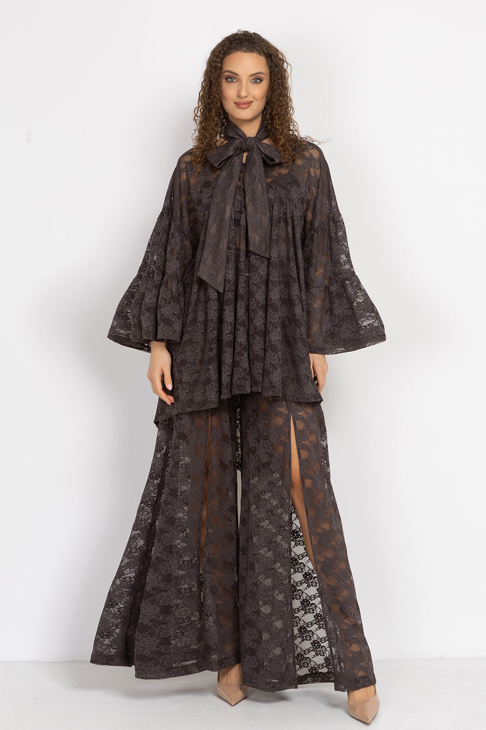 LONG FLARED LACE PANTS WITH SLITS ESPRESSO - ESSENTIALS JIORO ДЪЛЪГ КЛОШ ПАНТАЛОН ОТ ДАНТЕЛА В ЦВЯТ ЕСПРЕСО С ДЪЛБОКИ ЦЕПКИ – ESSENTIALS JIORO