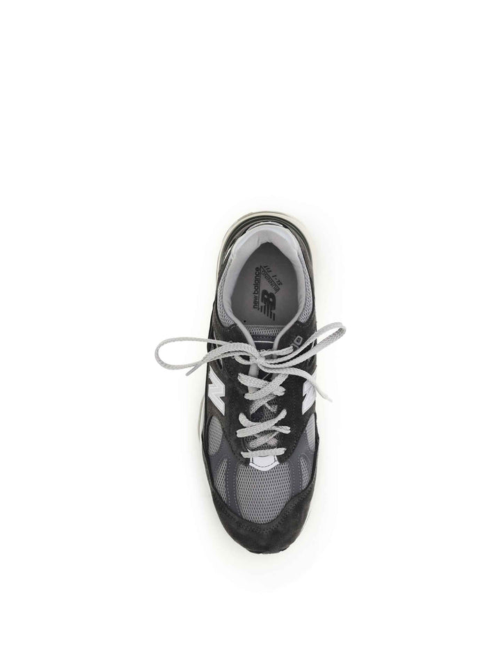 991v2 Sneakers