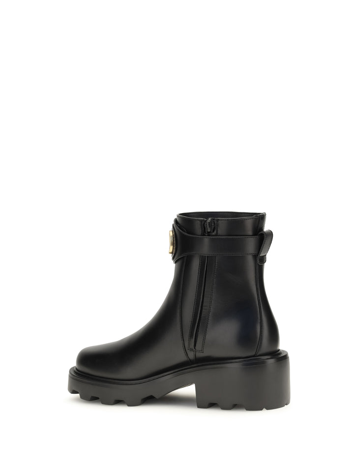 VLogo Signature Ankle Boots 3