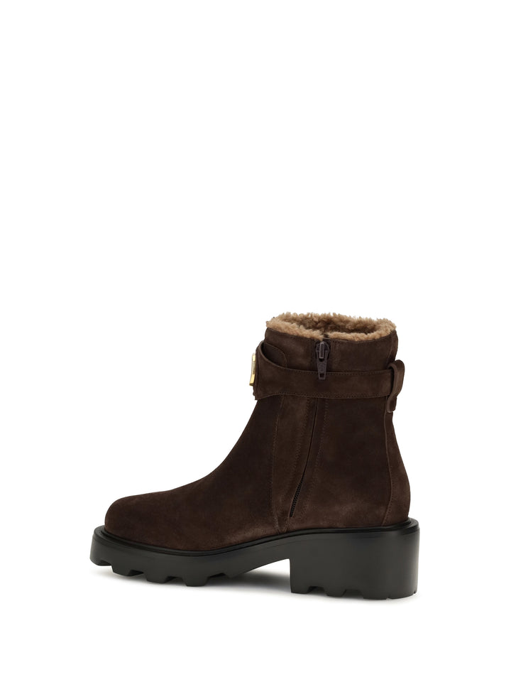 VLogo Signature leather ankle Boots 3