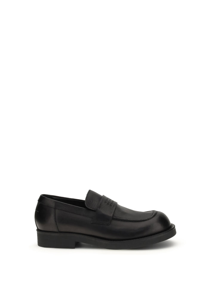 Loafers with visible topstitching 1