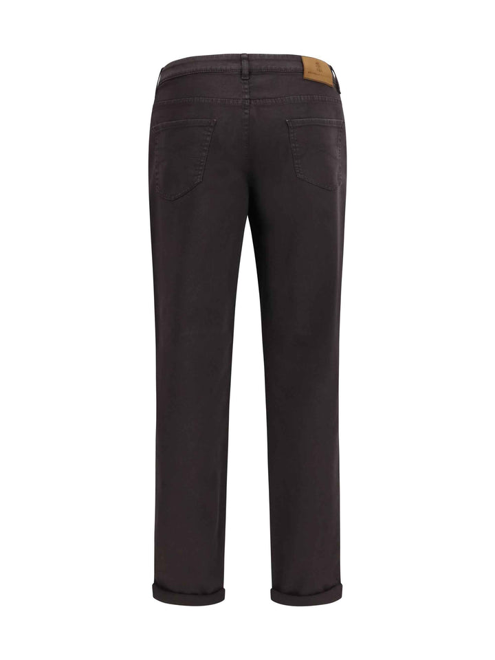 Jeans with turn-up hem