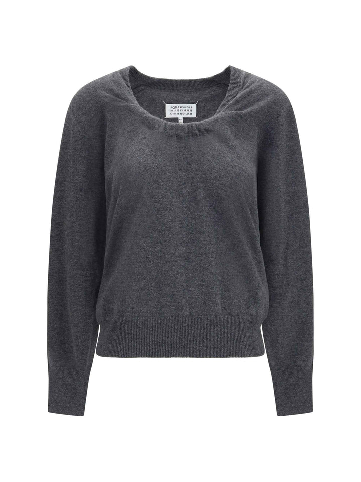 Wool Sweater with gathered neckline
