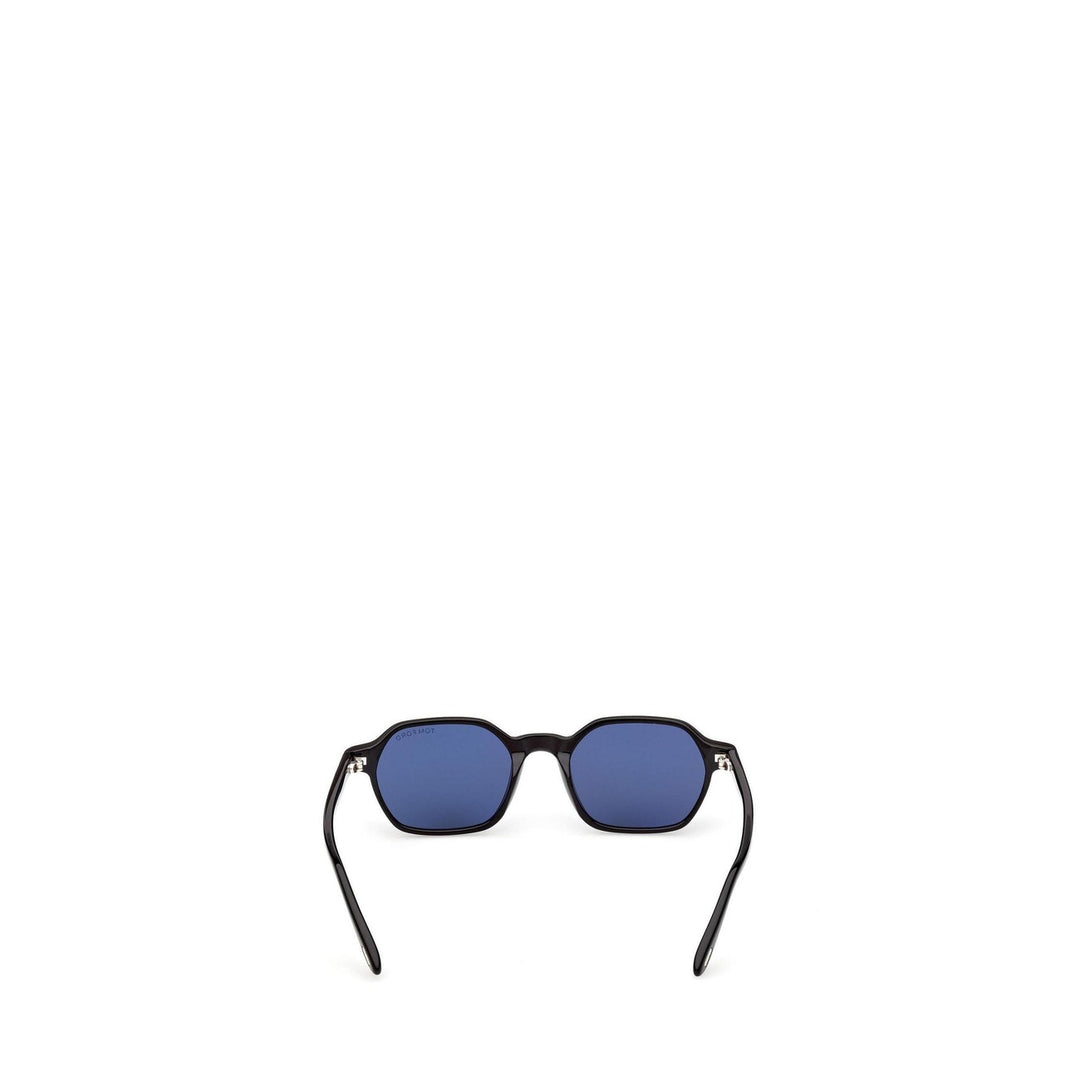 Tom Ford Sunglasses in black SYNC2FASHION-2477929
