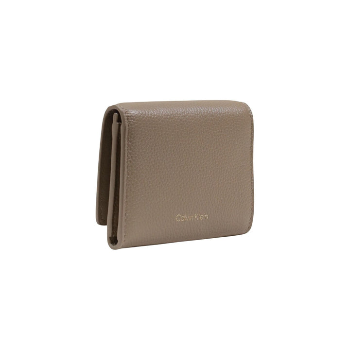 Calvin Klein Women Wallet